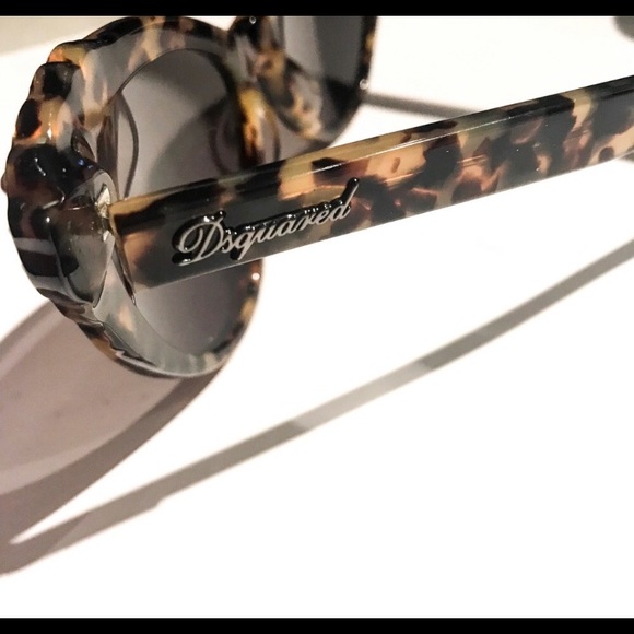 DSquared2 “Elizabeth” Retro Tortoise with Stone - Picture 5 of 7